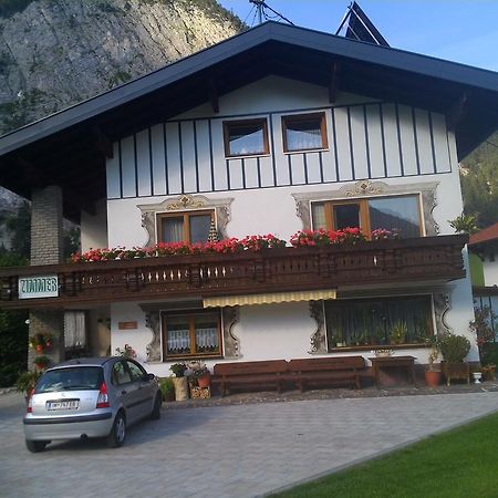 Haus Scholl Panzió Nassereith Kültér fotó