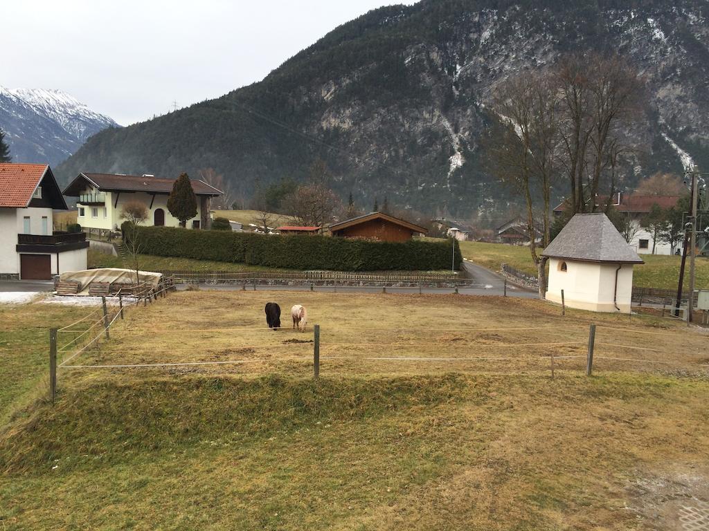 Haus Scholl Panzió Nassereith Kültér fotó