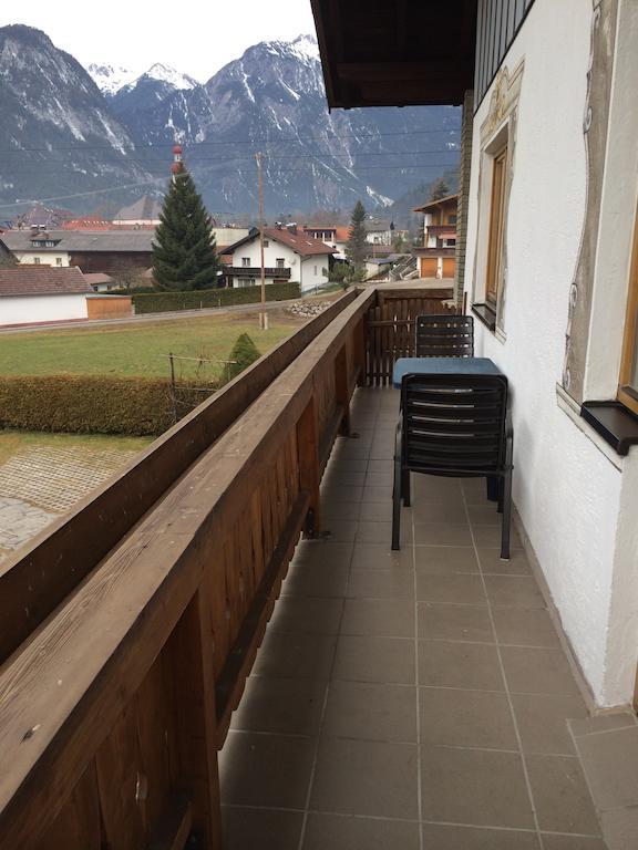 Haus Scholl Panzió Nassereith Kültér fotó