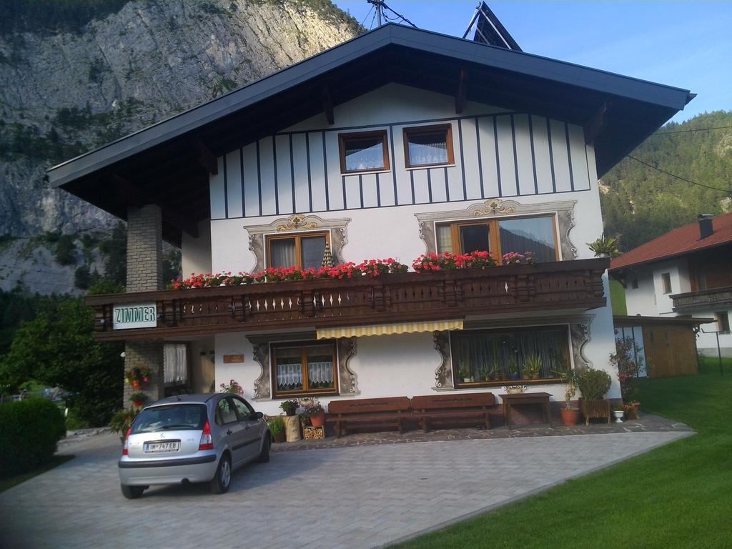 Haus Scholl Panzió Nassereith Kültér fotó